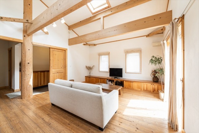 抜群の開放感！吹き抜けのメリット・デメリット  